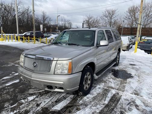 2005 Cadillac Escalade Base