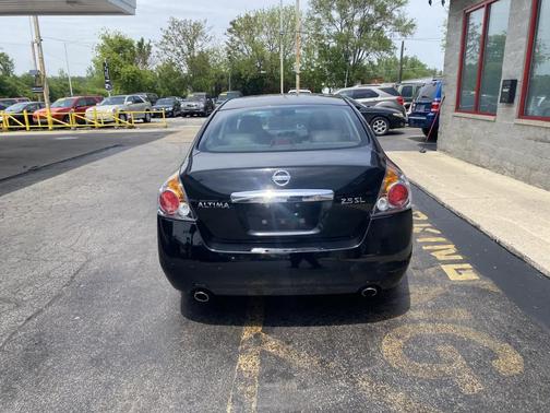 Black 2010 Nissan Altima S