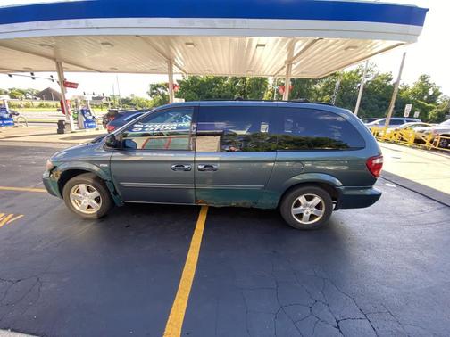 Green 2007 Dodge Grand Caravan SXT