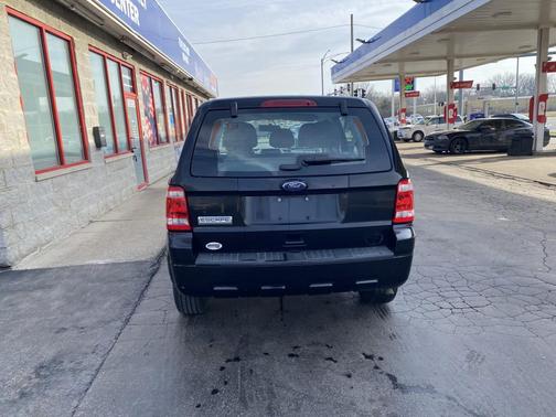 Blakck 2012 Ford Escape XLS