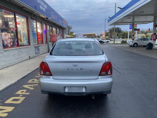 2002 Toyota ECHO 