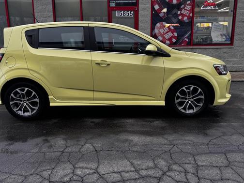 2017 Chevrolet Sonic LT