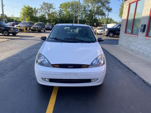 Cloud 9 White Clearcoat 2003 Ford Focus ZX5