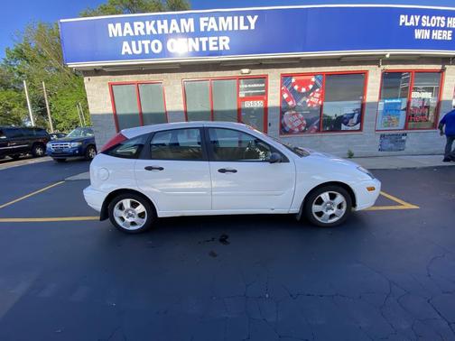 Cloud 9 White Clearcoat 2003 Ford Focus ZX5