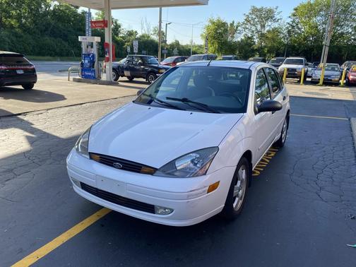 Cloud 9 White Clearcoat 2003 Ford Focus ZX5
