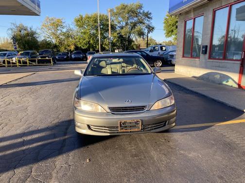 Gray 2001 Lexus ES 300 Base