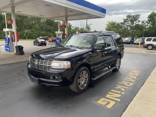 2009 Lincoln Navigator Base
