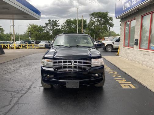 2009 Lincoln Navigator Base