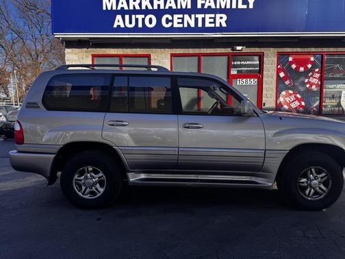 2002 Lexus LX 470 Base