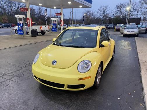 2007 Volkswagen New Beetle Base