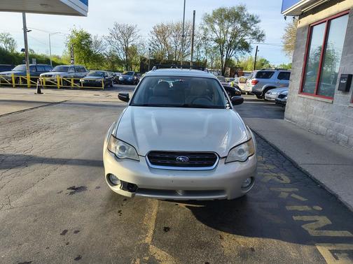 Champagne Gold Opal 2006 Subaru Outback 2.5 i