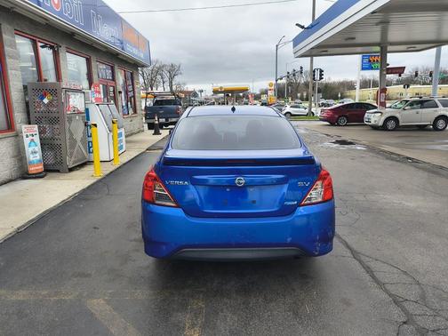 2015 Nissan Versa 1.6 SV