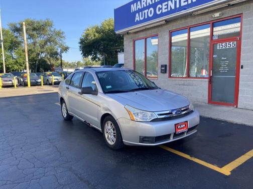 Brilliant Silver Clearcoat Metallic 2009 Ford Focus SE