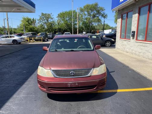 Vintage Red Pearl 2002 Toyota Avalon XL