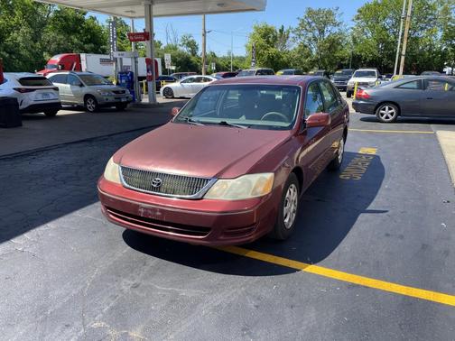 Vintage Red Pearl 2002 Toyota Avalon XL