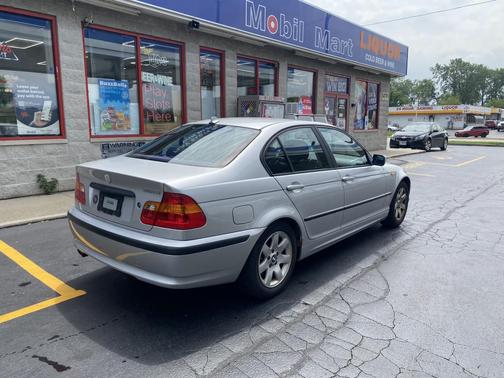 Titanium Silver Metallic 2004 BMW 325 325i