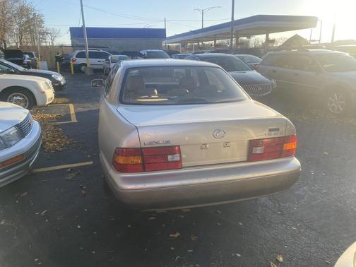 2000 Lexus LS 400 Base