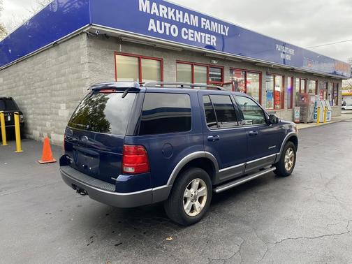 2004 Ford Explorer XLT