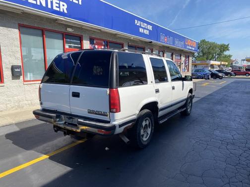 white 1997 Chevrolet Tahoe Base