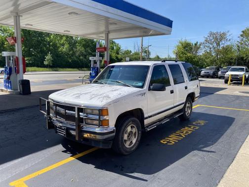 white 1997 Chevrolet Tahoe Base
