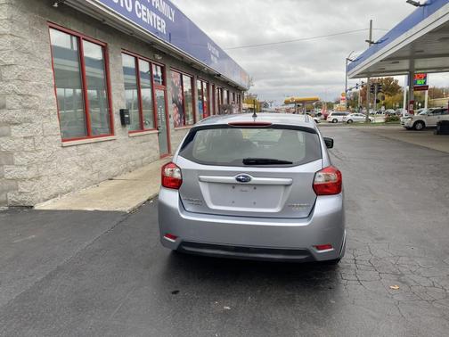 2013 Subaru Impreza 2.0i Premium