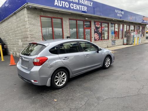 2013 Subaru Impreza 2.0i Premium
