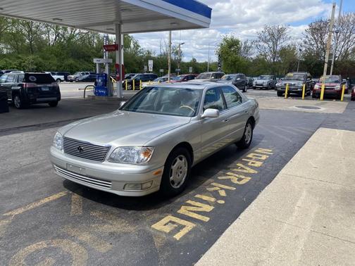 Silver 2000 Lexus LS 400 Base