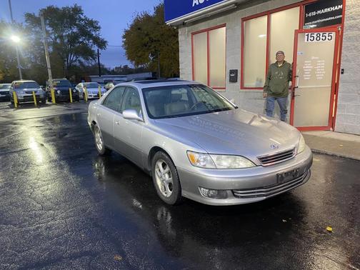 2001 Lexus ES 300 Base