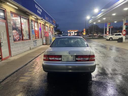 2001 Lexus ES 300 Base