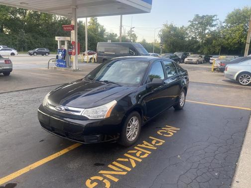 Black 2010 Ford Focus SE