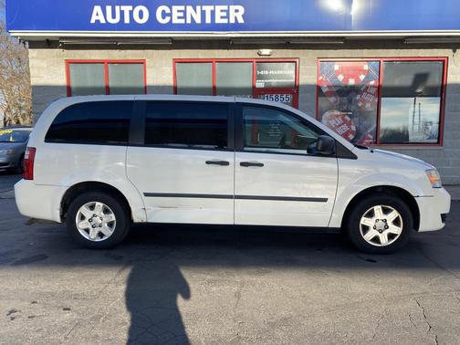 Stone White Clearcoat 2010 Dodge Grand Caravan SE