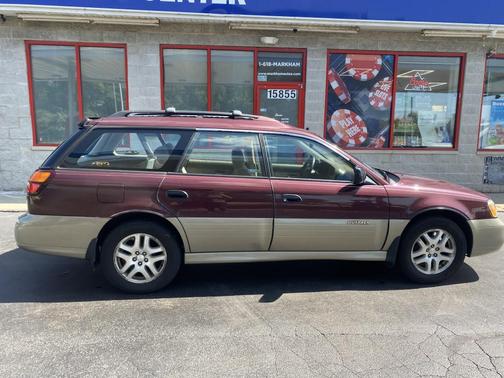 2000 Subaru Outback Base