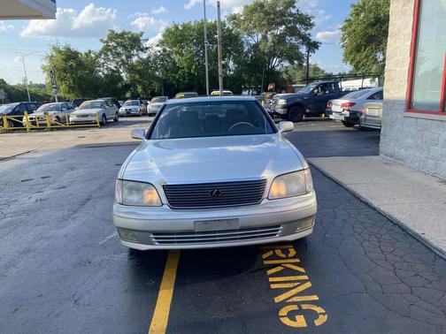 Grey 2000 Lexus LS 400 Base