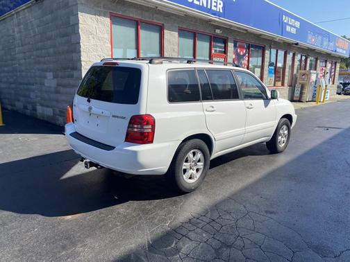 2003 Toyota Highlander Base