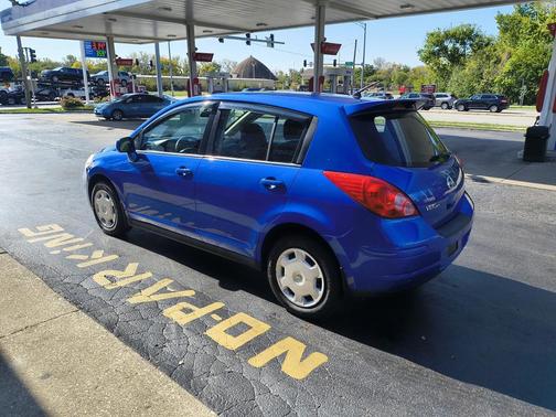 2009 Nissan Versa 1.8 S