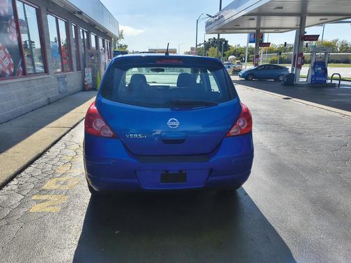2009 Nissan Versa 1.8 S