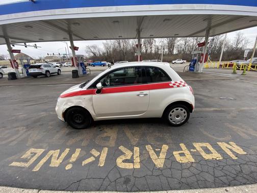 white 2013 FIAT 500 Pop