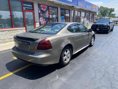 BROWN 2006 Pontiac Grand Prix Base