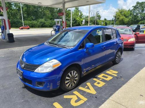 2010 Nissan Versa 1.8 S