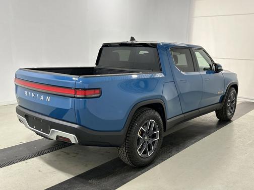 2023 Rivian R1T Adventure Quad Motor Large Pack