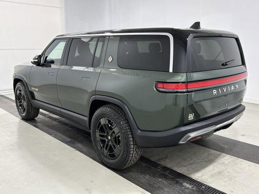 2022 Rivian R1S Launch Edition