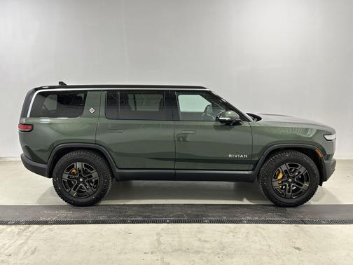 2022 Rivian R1S Launch Edition