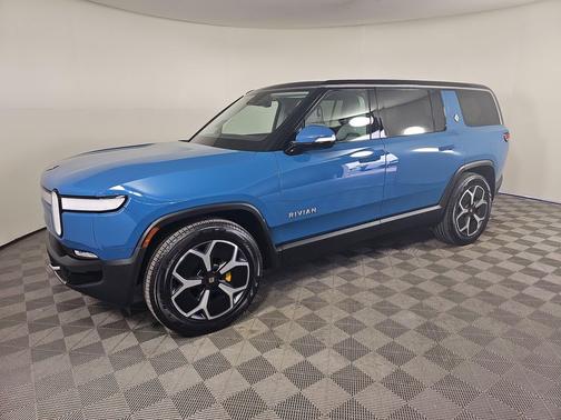 2023 Rivian R1S Adventure