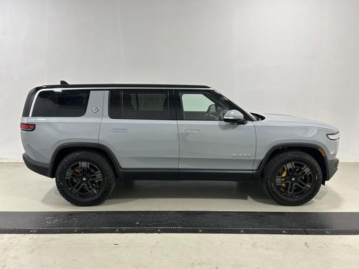 2023 Rivian R1S Launch Edition