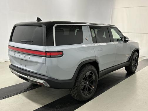 2023 Rivian R1S Launch Edition