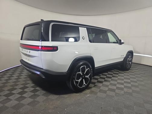 2024 Rivian R1S Adventure Dual Motor Standard Pack