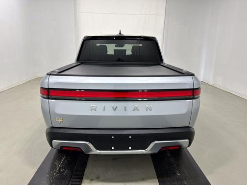 LA Silver 2024 Rivian R1T Adventure Quad Motor Large Pack