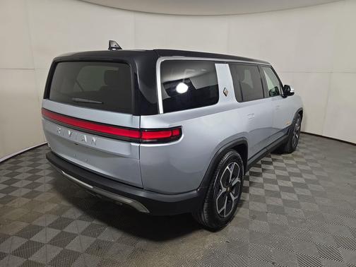 2023 Rivian R1S Adventure