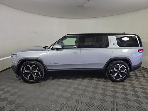 2023 Rivian R1S Adventure