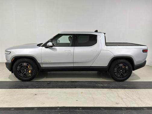 2022 Rivian R1T Adventure